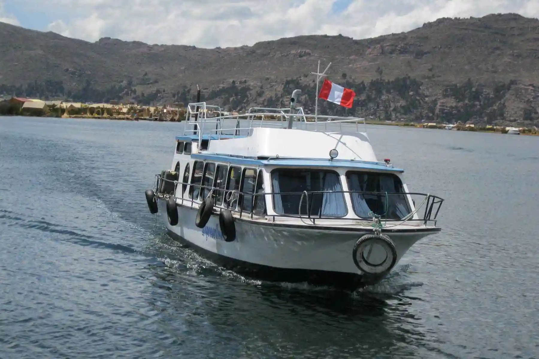 tour lago titicaca 2 dias
