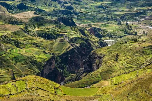 Colca-Canyon-trekking-2-days-2-days-Colca-Canyon