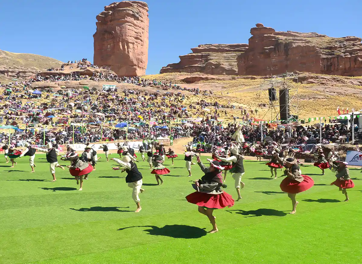 Festival de Tinajani (Puno)