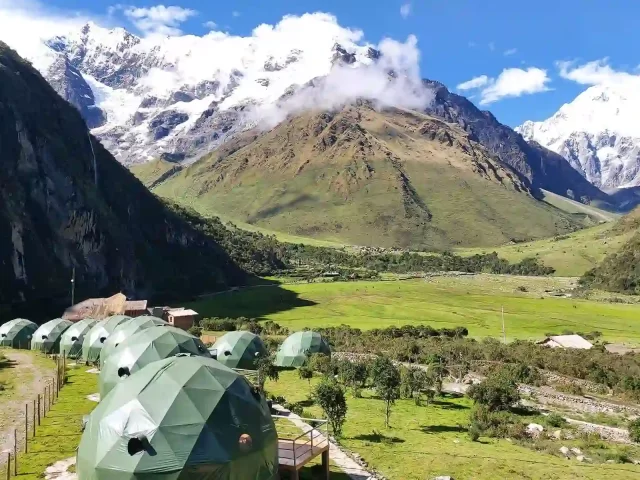 sky lodge en lago inca chiriaska 2 días