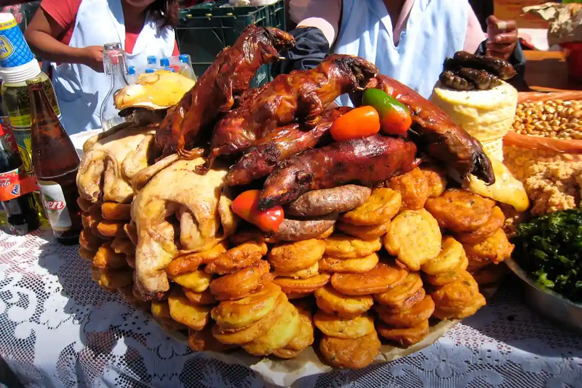 Gastronomía en la Feria de Santurantikuy