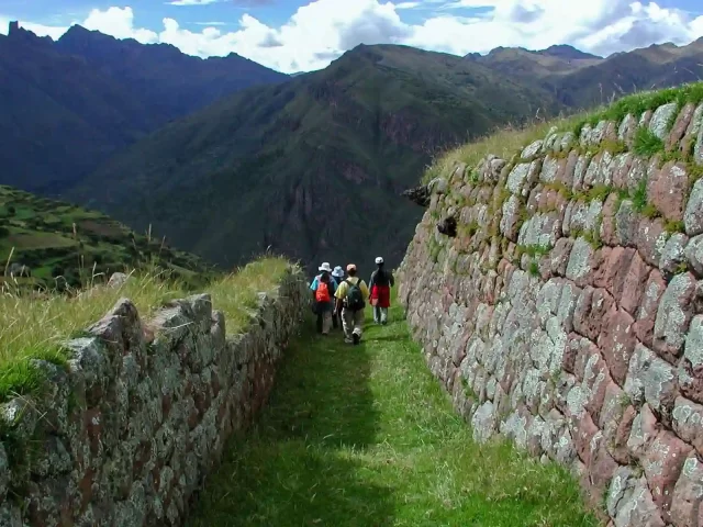 tour Huchuy Qosqo trek 2 días