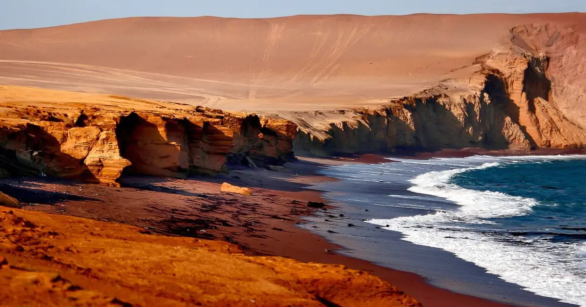 Playa Roja mejores playas de peru