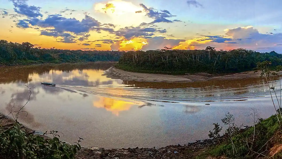 atardecer en tambopata tours