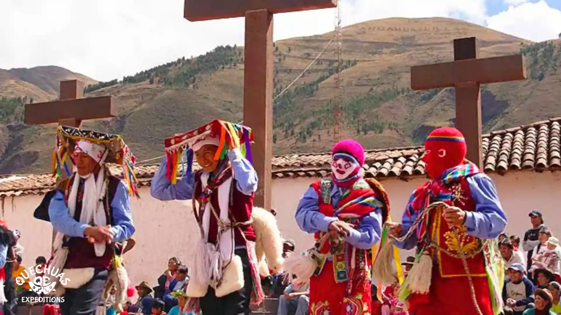 Cómo se celebra la Cruz Velacuy en Cusco
